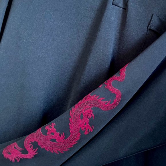 IZITU Long Sleeve Shirt with Dragon Arm Graphic - Size M - Picture 4 of 6